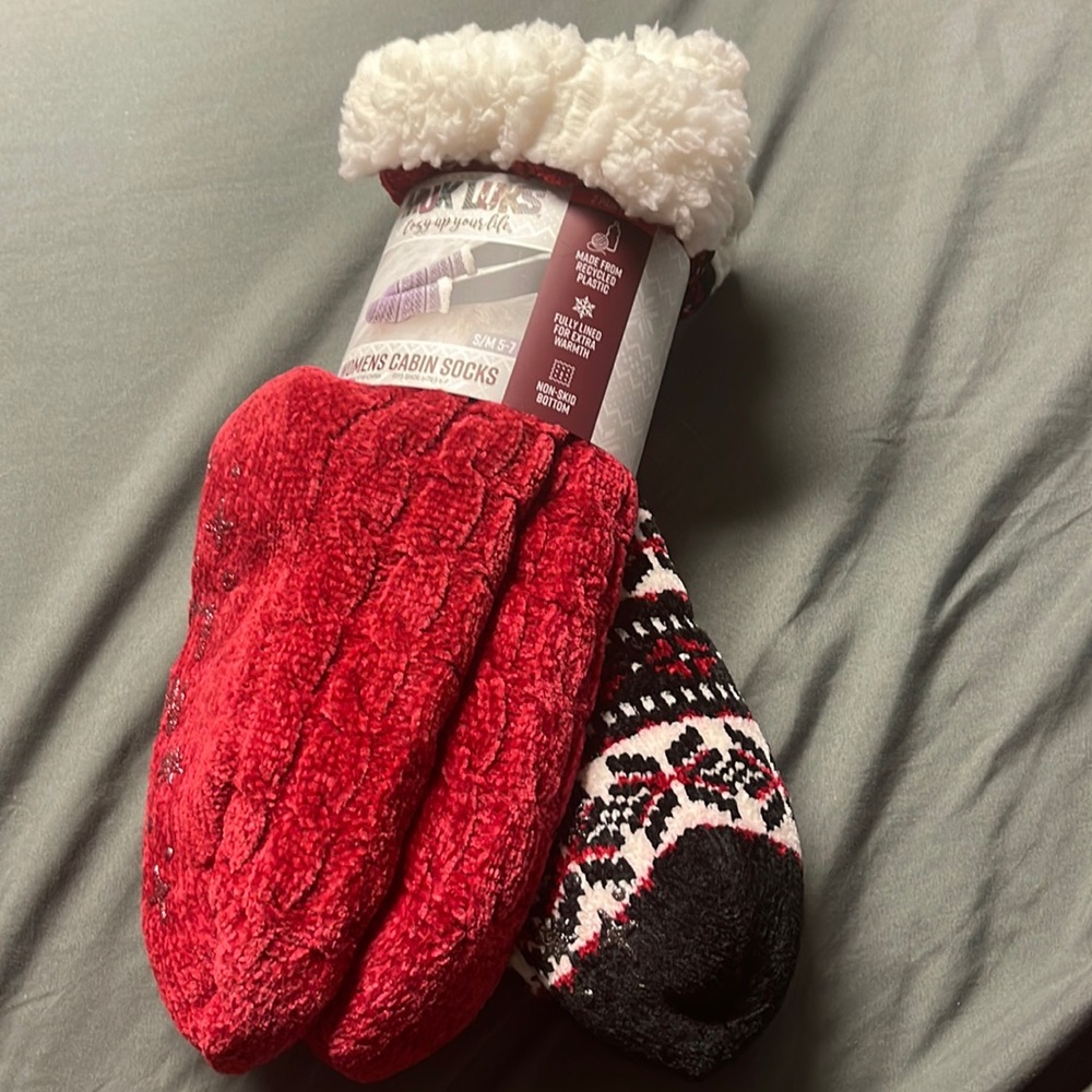 Muk Luks Women's sz S/M Shoe 5-7 Sherpa Lined Cabin Socks 2 Pair NWT